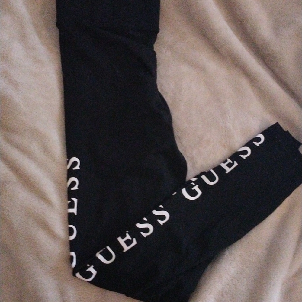 Small Guess leggings